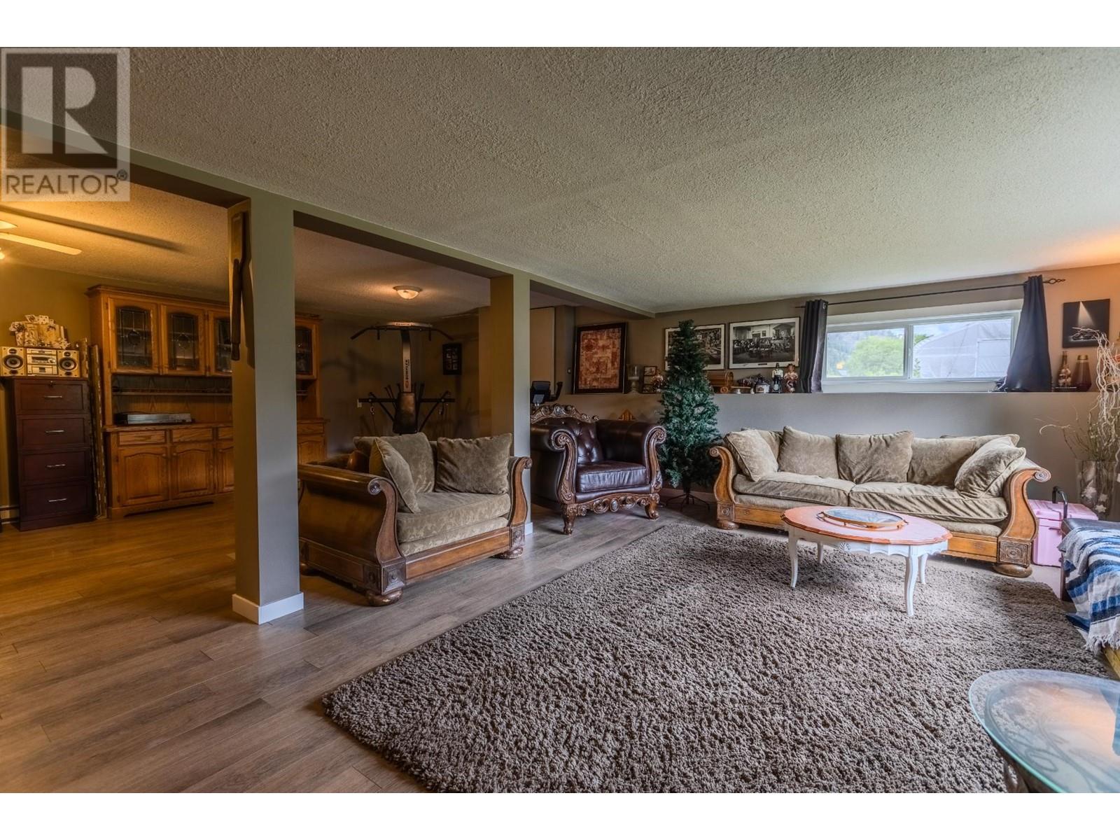 8716 Westsyde Road, Kamloops, British Columbia   - Photo 40 - 179676