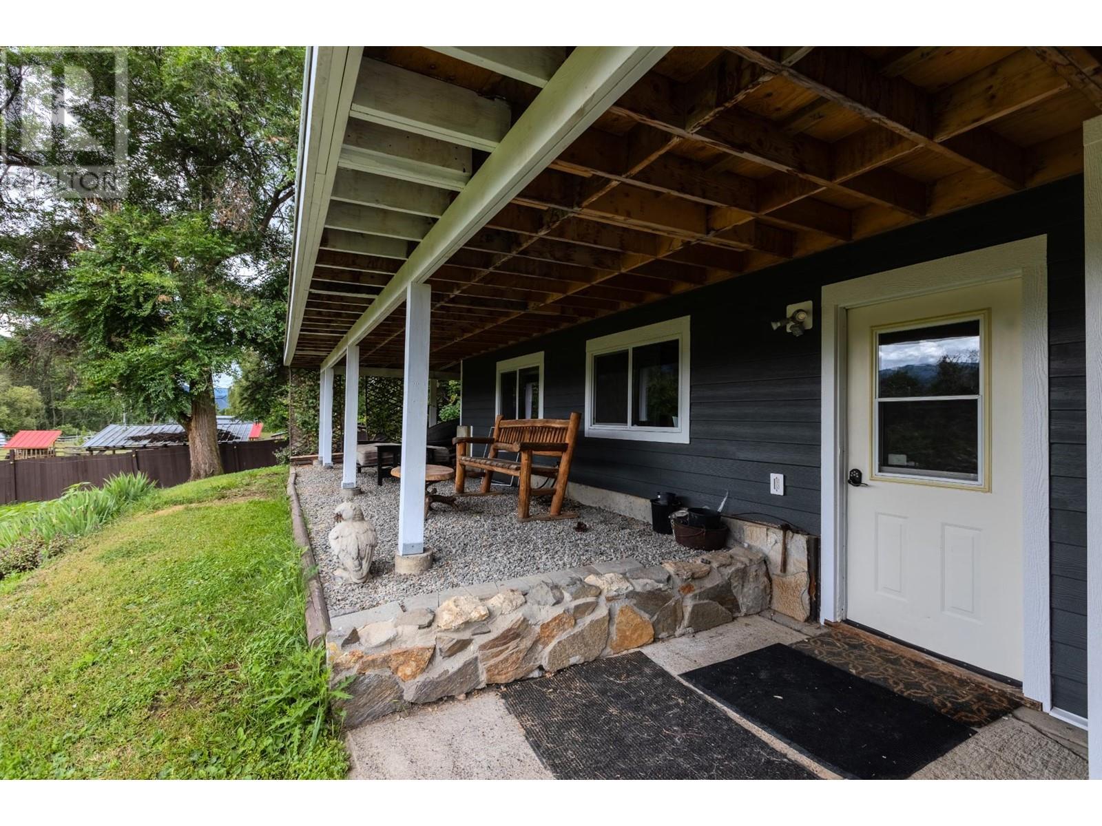 8716 Westsyde Road, Kamloops, British Columbia   - Photo 5 - 179676