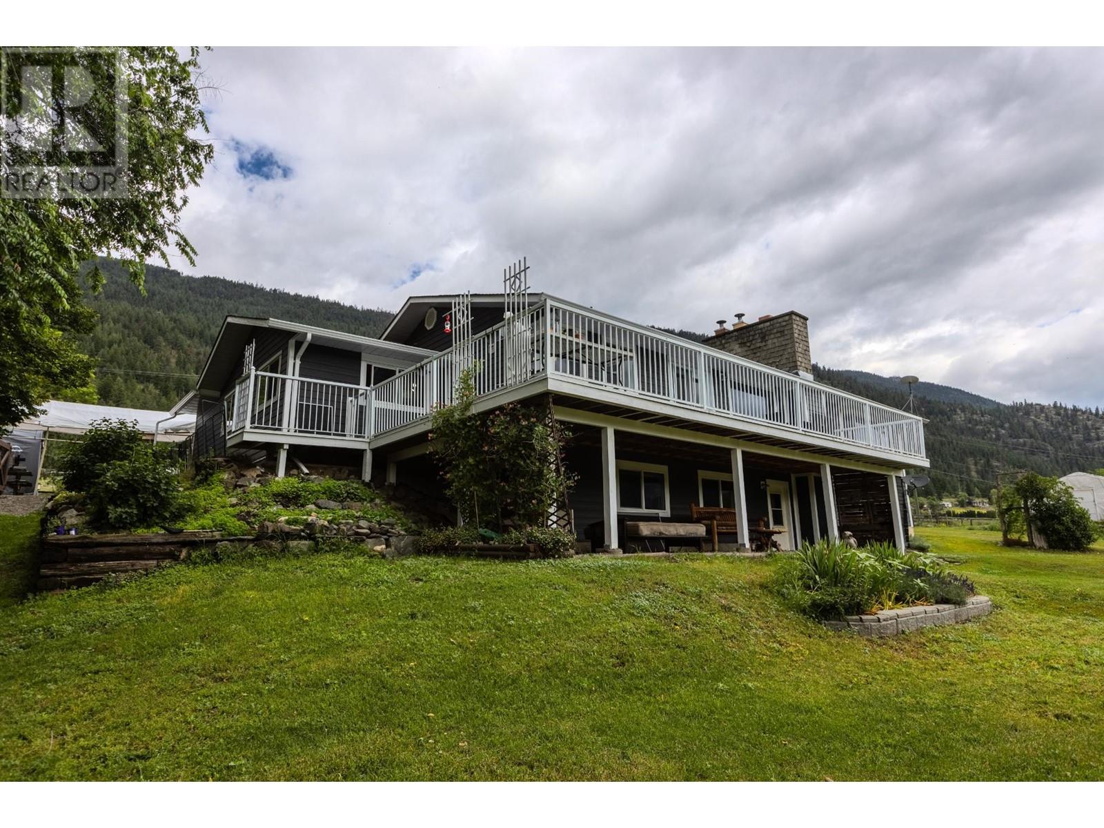 8716 Westsyde Road, Kamloops, British Columbia   - Photo 7 - 179676