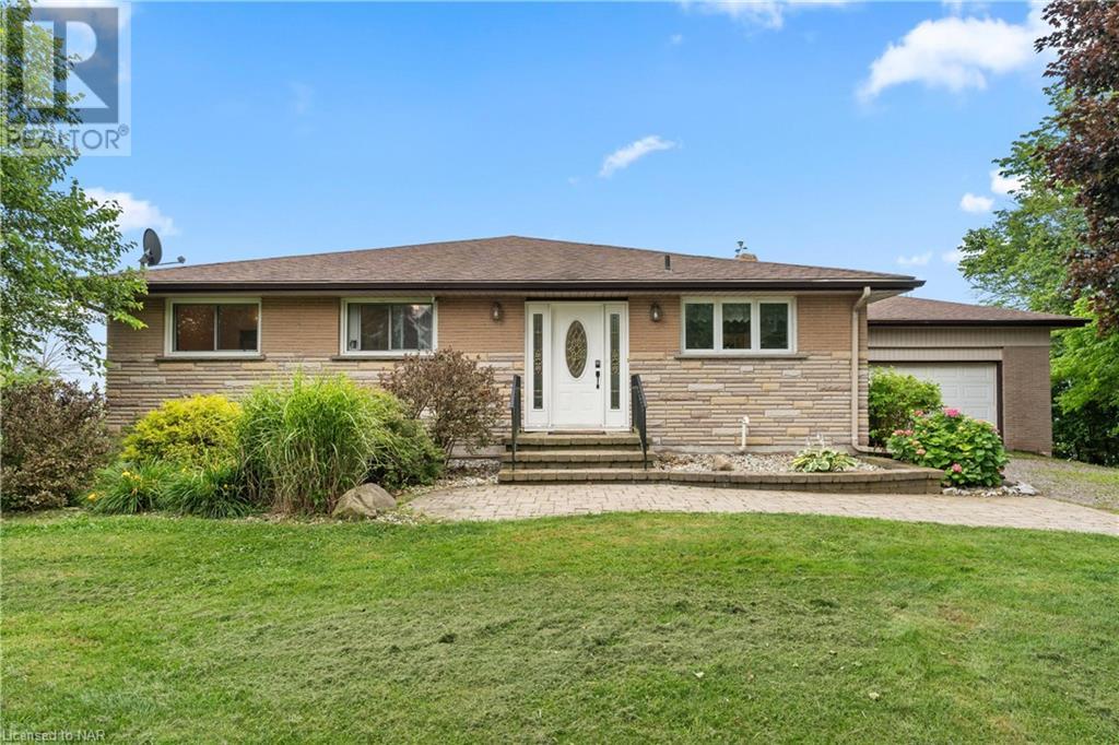 537 SANDY BAY ROAD Road S Dunnville