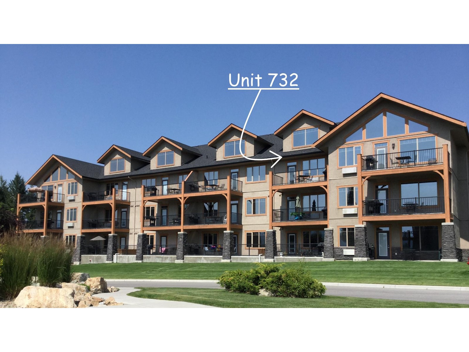 732 B - 700 BIGHORN BOULEVARD, radium hot springs, British Columbia V0A1M0