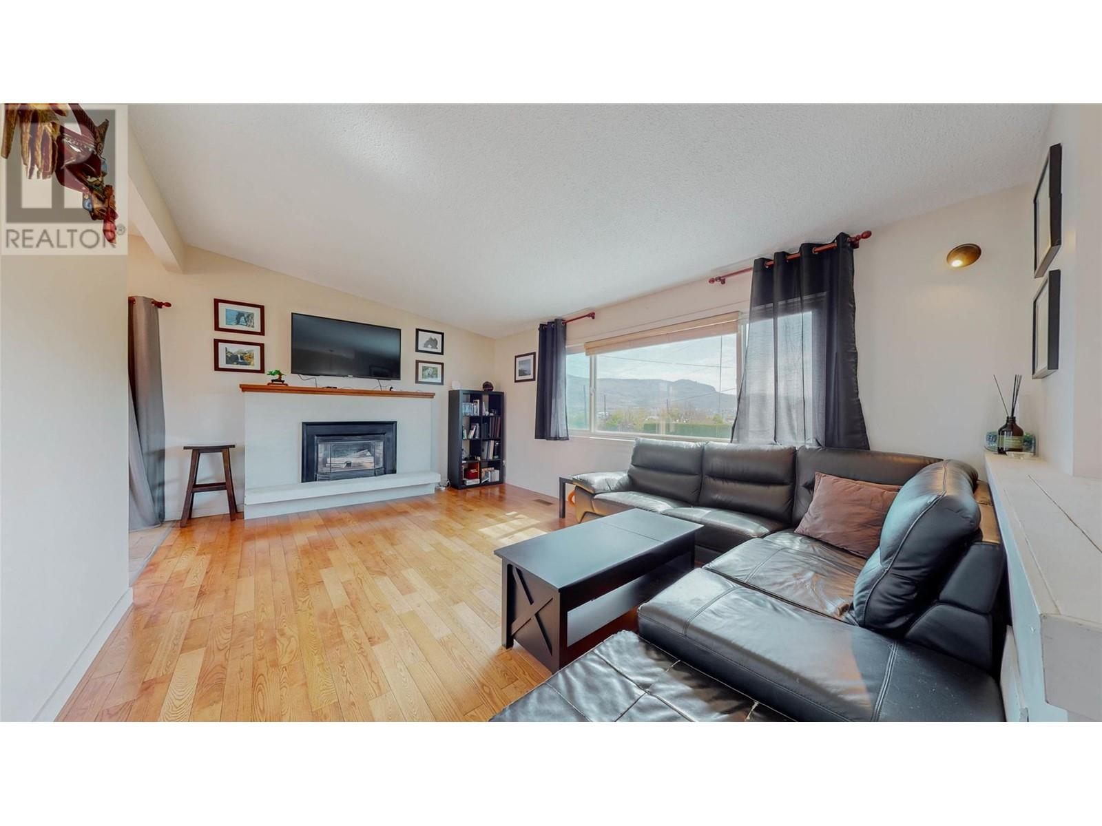 30 Finch Crescent, Osoyoos, British Columbia  V0H 1V6 - Photo 3 - 10318843