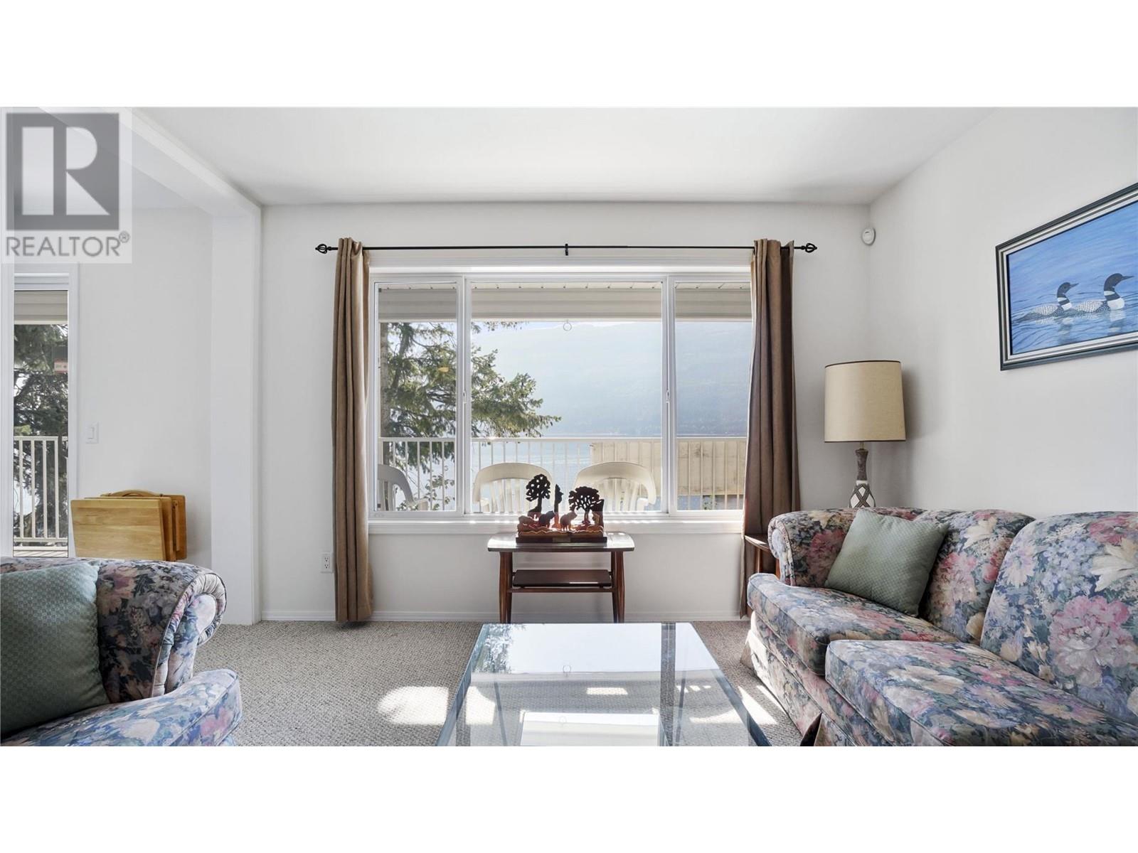 Property at 4746 Sunnybrae Canoe Point Road image 2