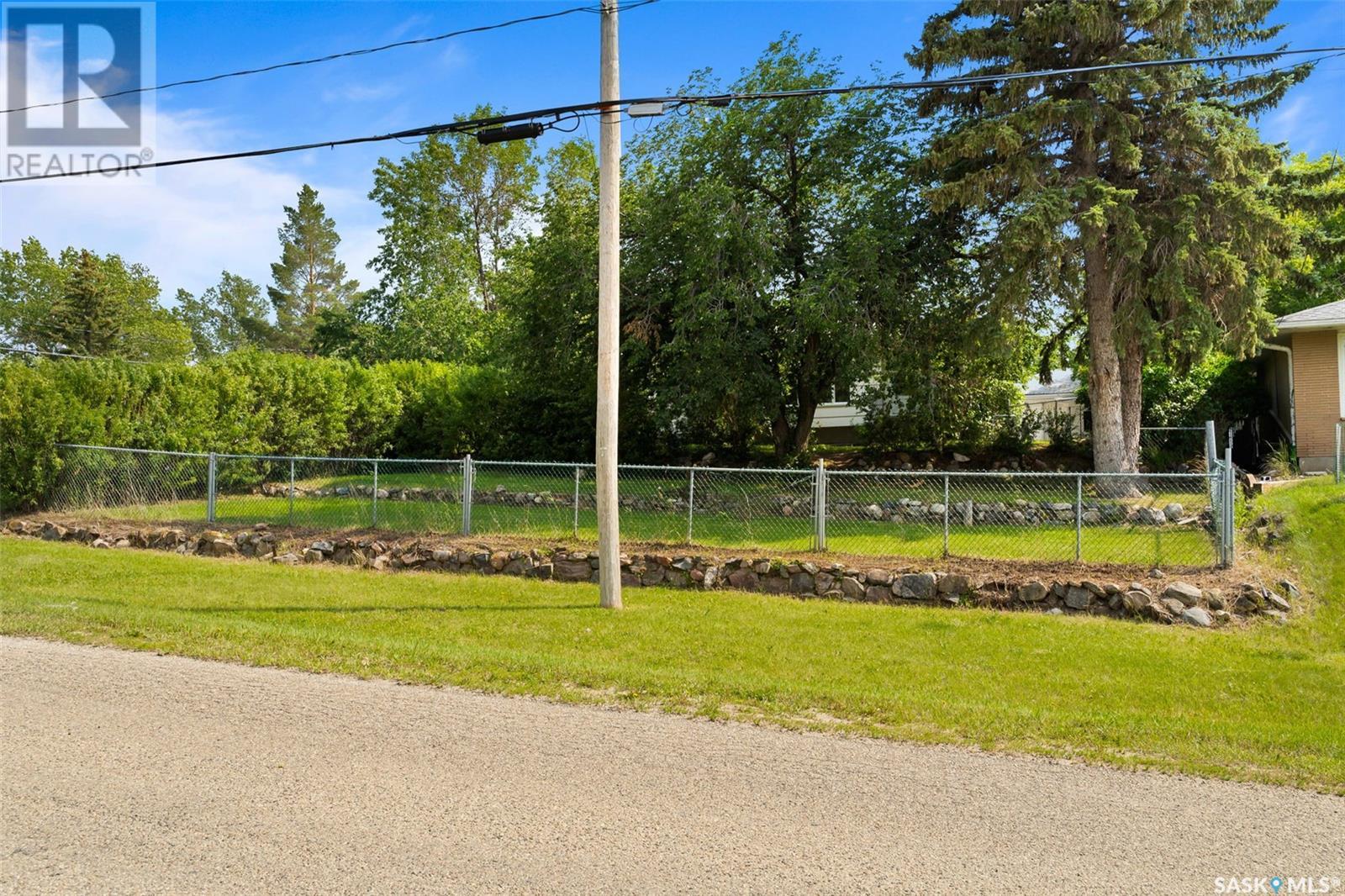 75 Kelly Avenue, Lumsden, Saskatchewan  S0G 3C0 - Photo 44 - SK975872