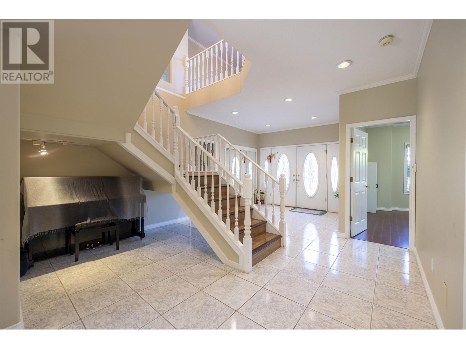 Property at 7251 BRIDGE STREET image 3