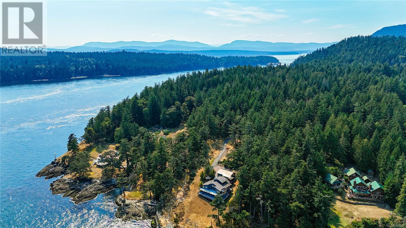 379 Mary Ann Point Rd, Galiano Island, British Columbia  V0N 1P0 - Photo 3 - 965607