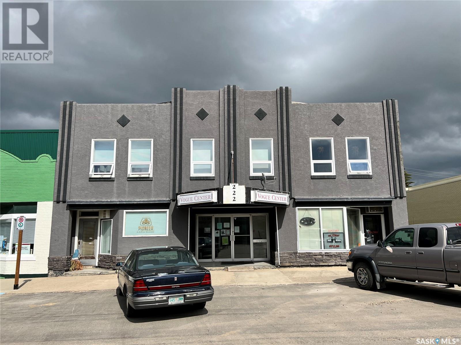 222 Bosworth Street, Wynyard, Saskatchewan  S0A 4T0 - Photo 2 - SK975903