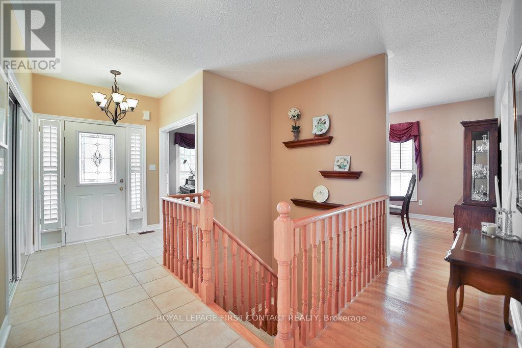 10 Tropicana Gardens, Brampton (Sandringham-Wellington), Ontario  L6R 2R7 - Photo 19 - W8418832