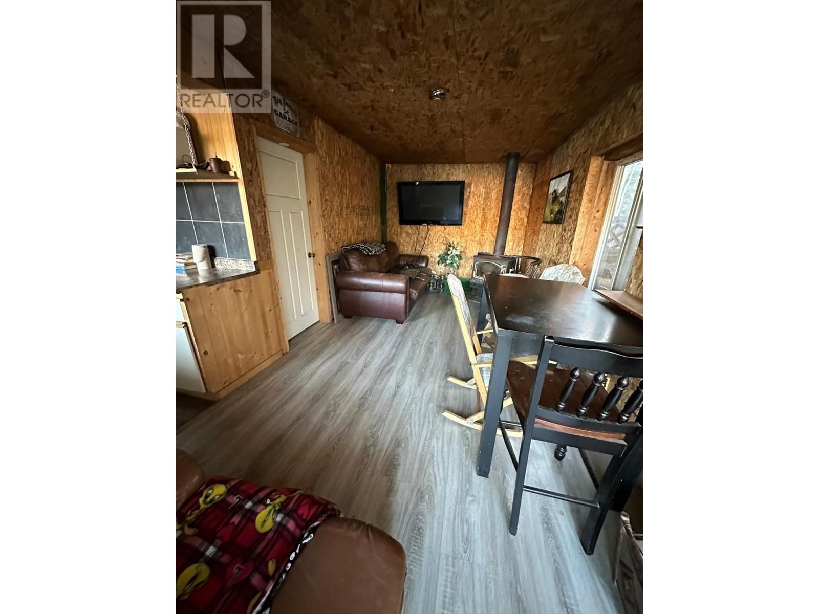 Legal Scuitto Lake, Kamloops, British Columbia   - Photo 27 - 176532