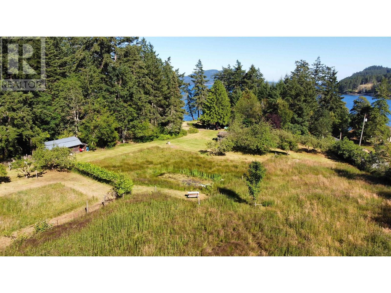 4312 Clam Bay Road, Pender Island, British Columbia  V0N 2M1 - Photo 2 - R2873128