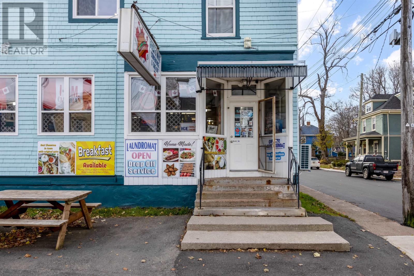 19 Hillsborough Street, Charlottetown, Prince Edward Island  C1A 4V7 - Photo 3 - 202416054