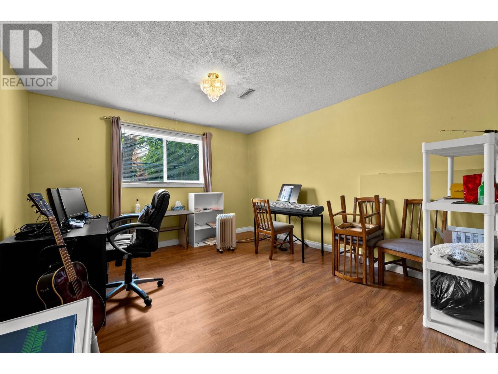 1302/1304 Sitka Street, Kamloops, British Columbia  V2B 2V9 - Photo 20 - 179725