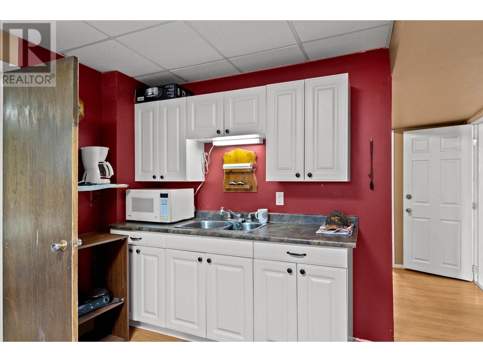 1302/1304 Sitka Street, Kamloops, British Columbia  V2B 2V9 - Photo 25 - 179725