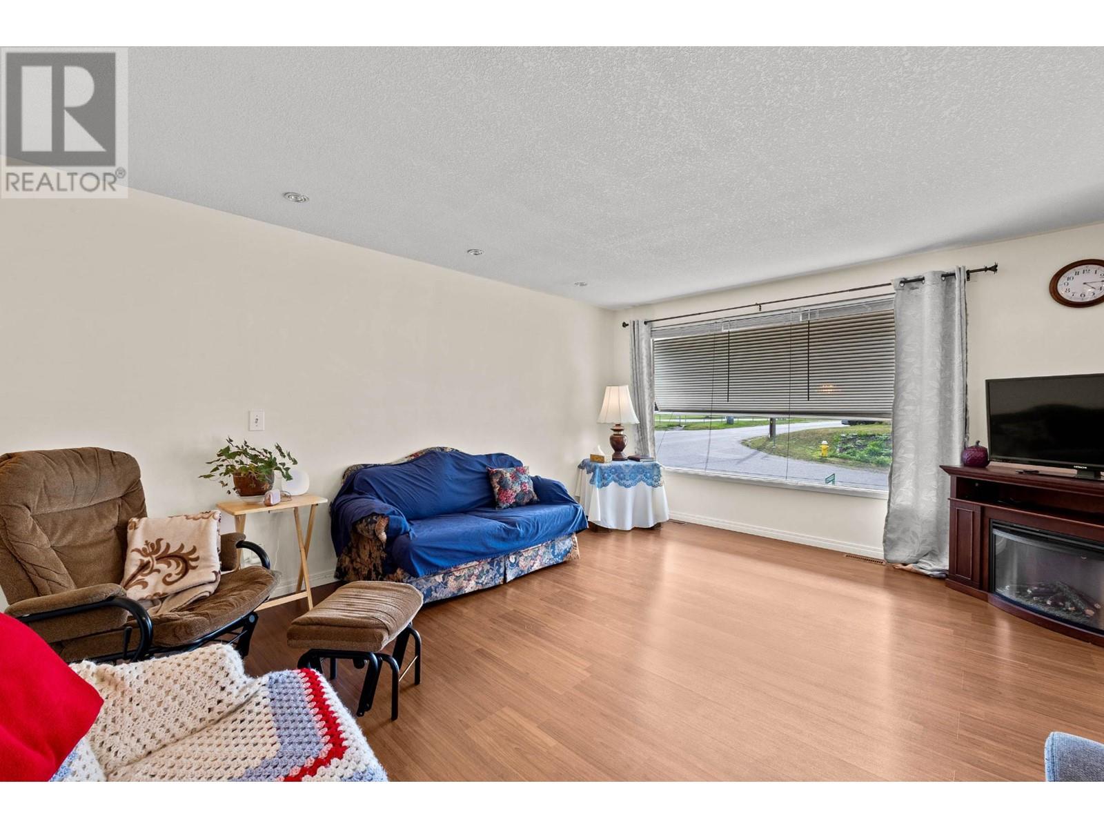 1302/1304 Sitka Street, Kamloops, British Columbia  V2B 2V9 - Photo 5 - 179725