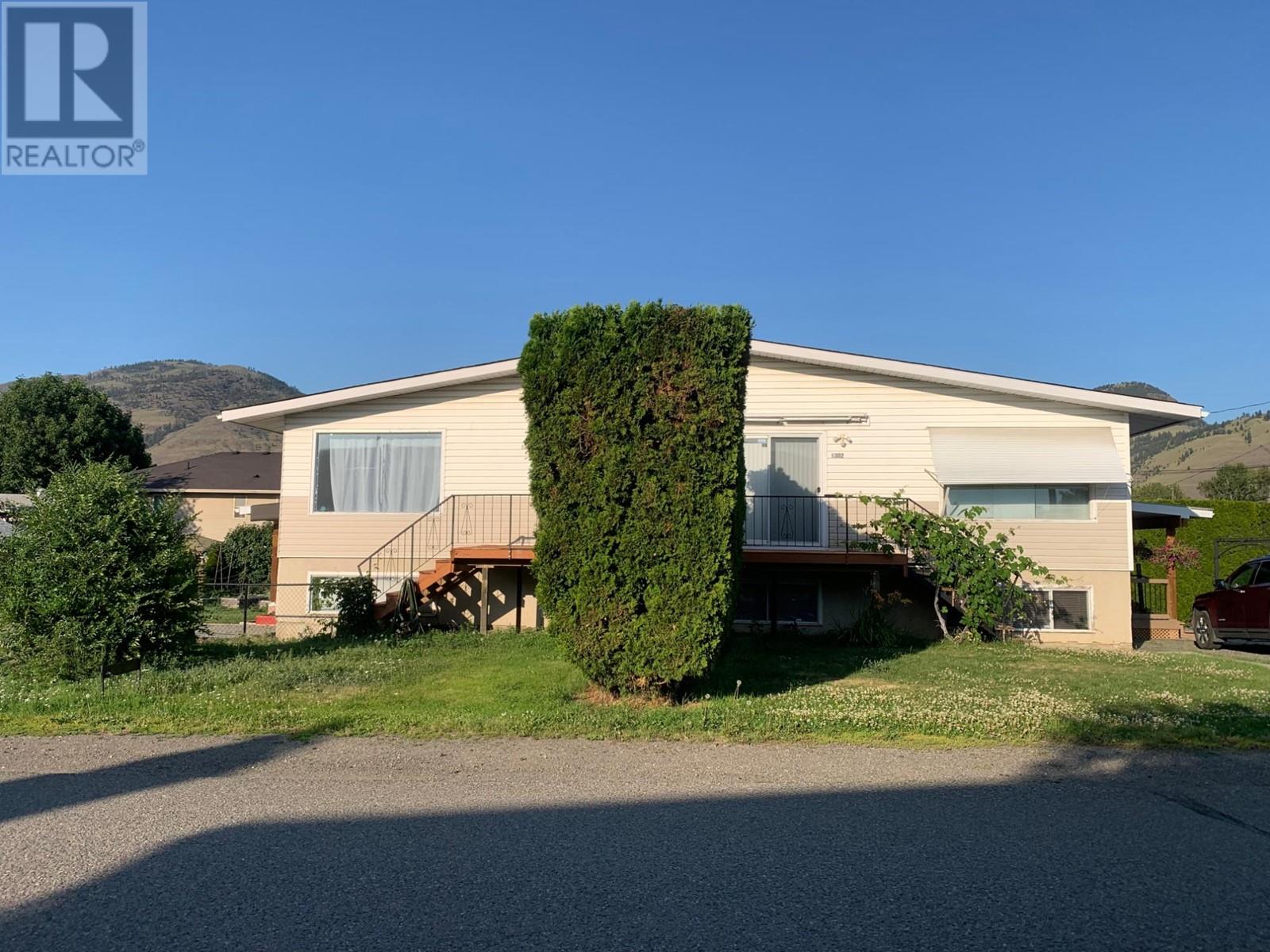 1302/1304 Sitka Street, Kamloops, British Columbia  V2B 2V9 - Photo 2 - 179725