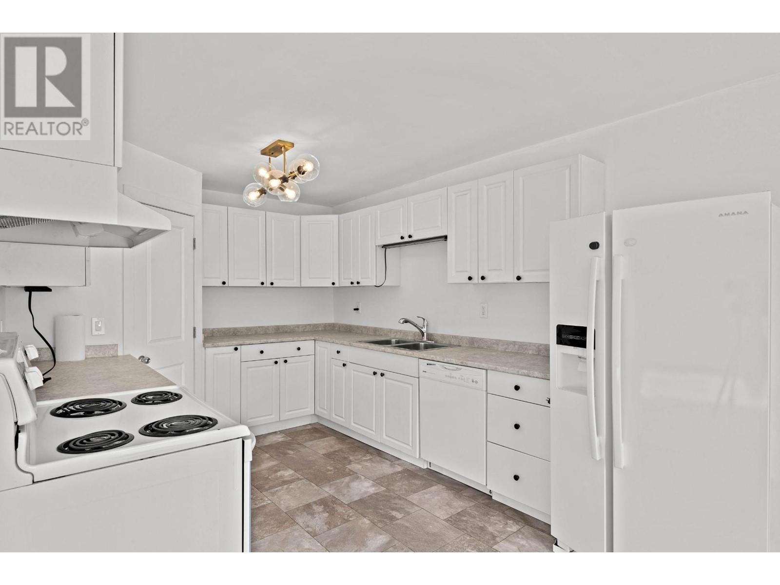 1302/1304 Sitka Street, Kamloops, British Columbia  V2B 2V9 - Photo 43 - 179725