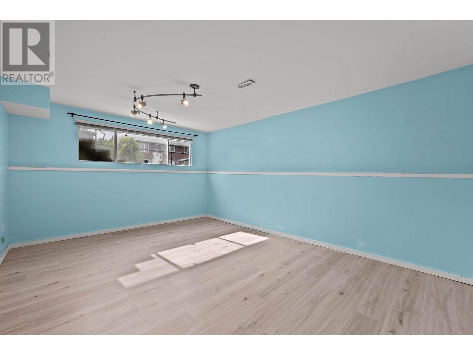 1302/1304 Sitka Street, Kamloops, British Columbia  V2B 2V9 - Photo 54 - 179725