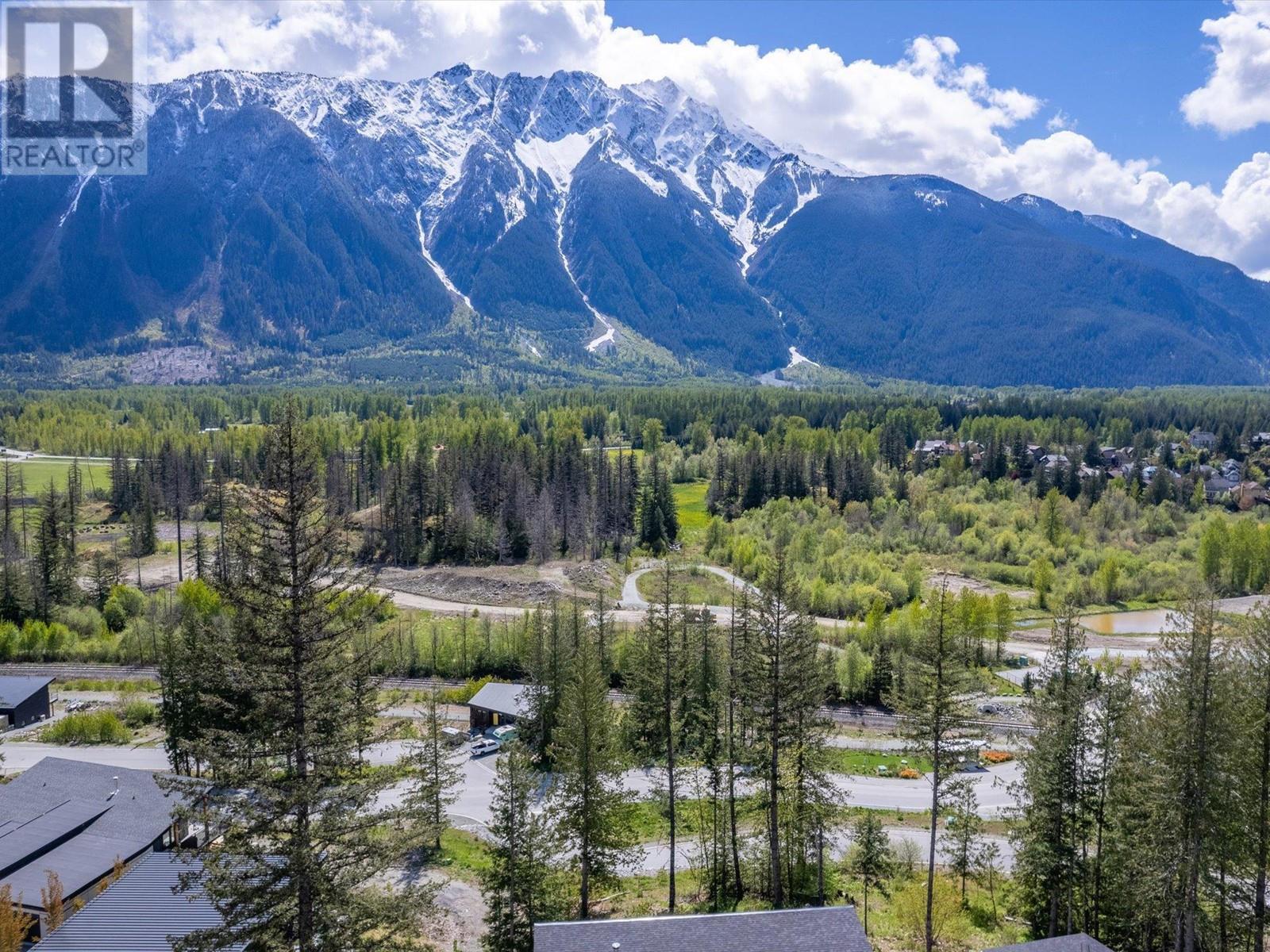 7622 Seven O'clock Drive, Pemberton, British Columbia  V0N 2L3 - Photo 16 - R2878807