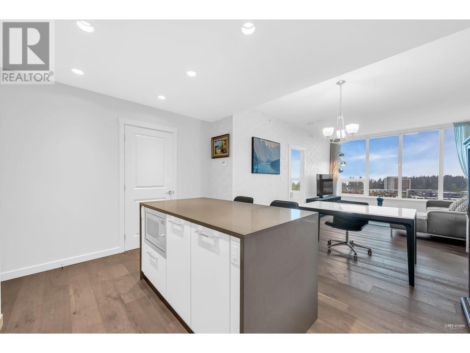 Listing Picture 2 of 32 : 1603 3487 BINNING ROAD, Vancouver / 溫哥華 - 魯藝地產 Yvonne Lu Group - MLS Medallion Club Member