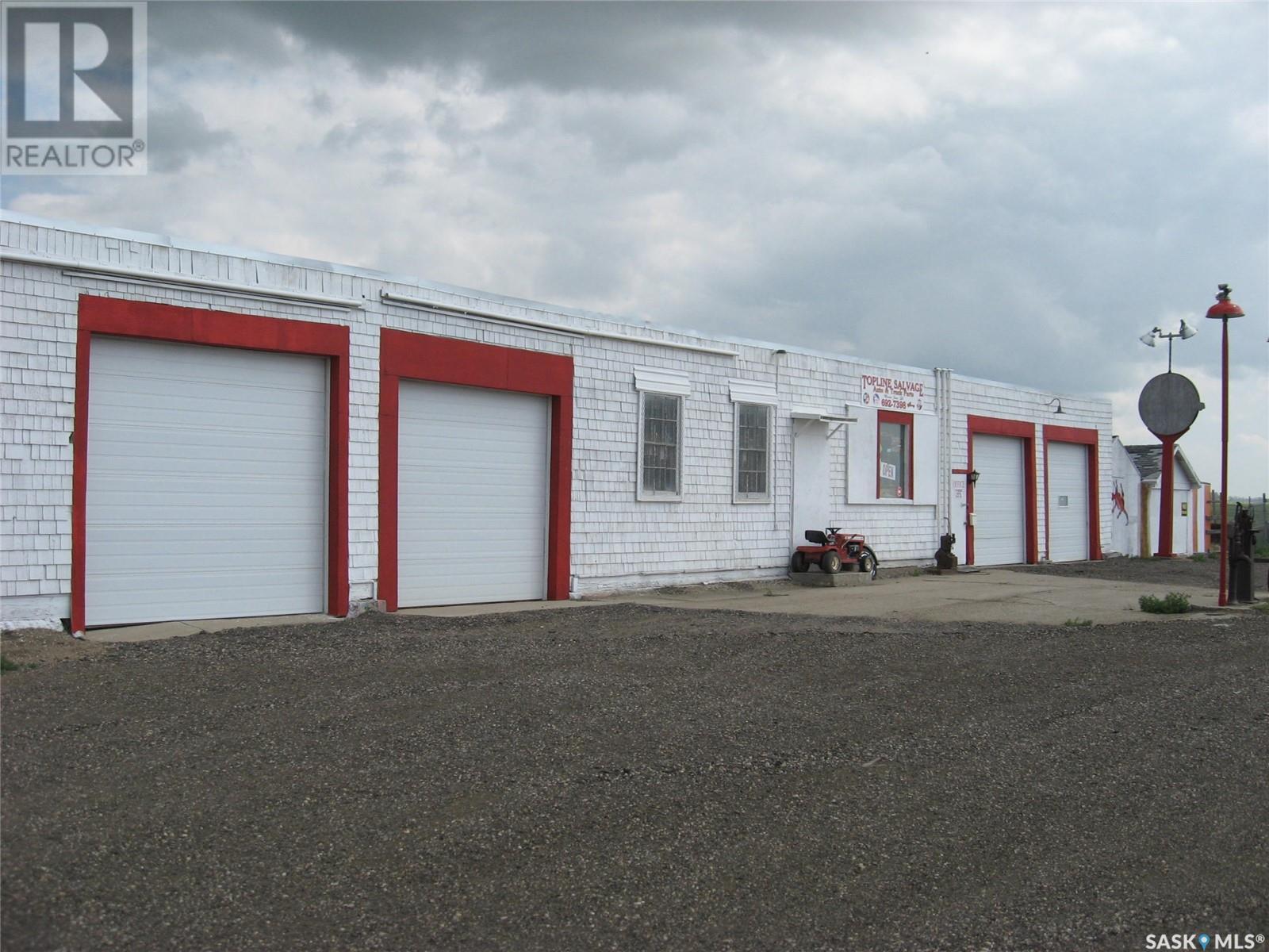 Top Line Salvage, Moose Jaw Rm No. 161, Saskatchewan  S6H 7N6 - Photo 2 - SK975731
