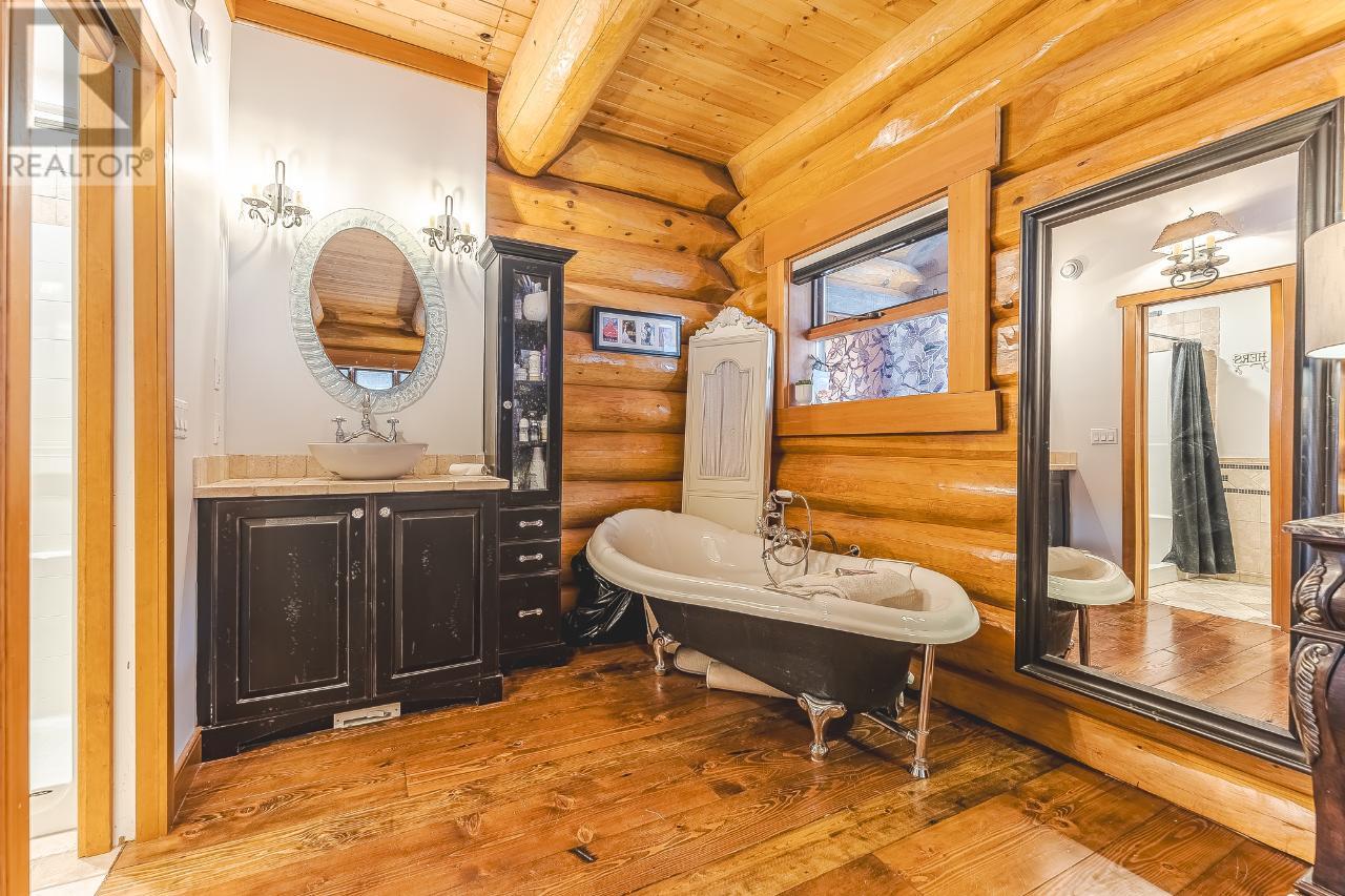 2439 Fairways Drive, Sun Peaks, British Columbia  V0E 5N0 - Photo 47 - 179733