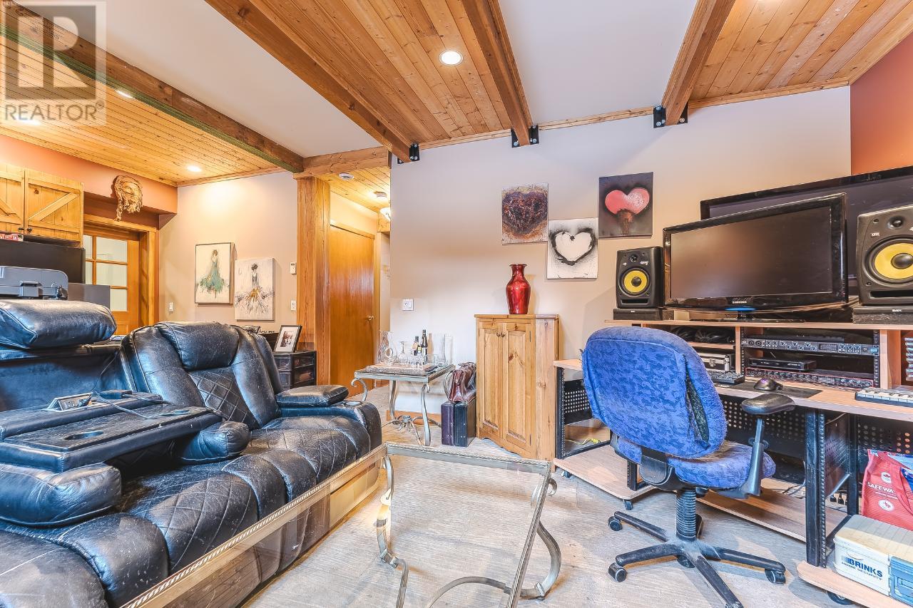 2439 Fairways Drive, Sun Peaks, British Columbia  V0E 5N0 - Photo 68 - 179733