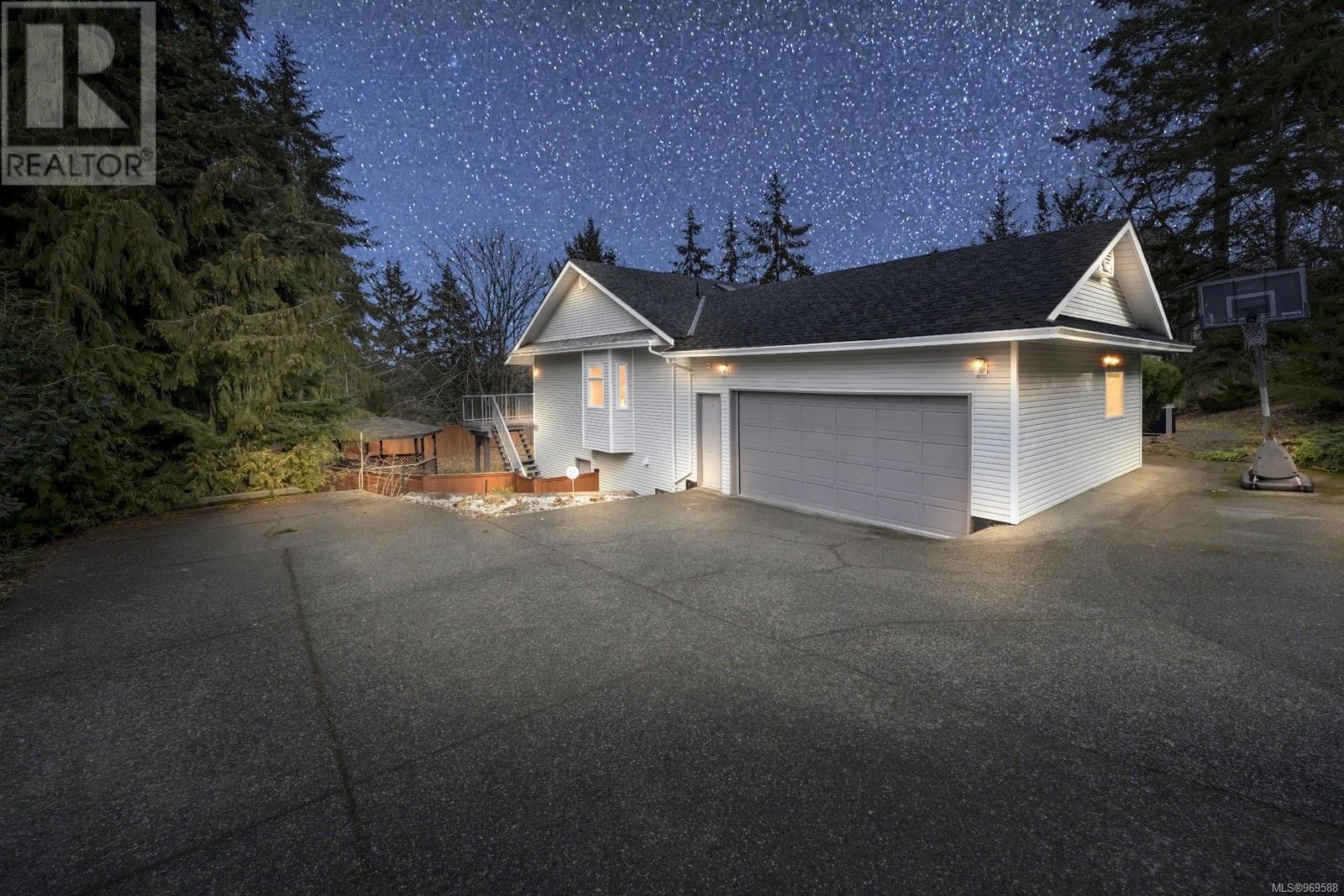 Property at 1227 McKenzie Dr image 2