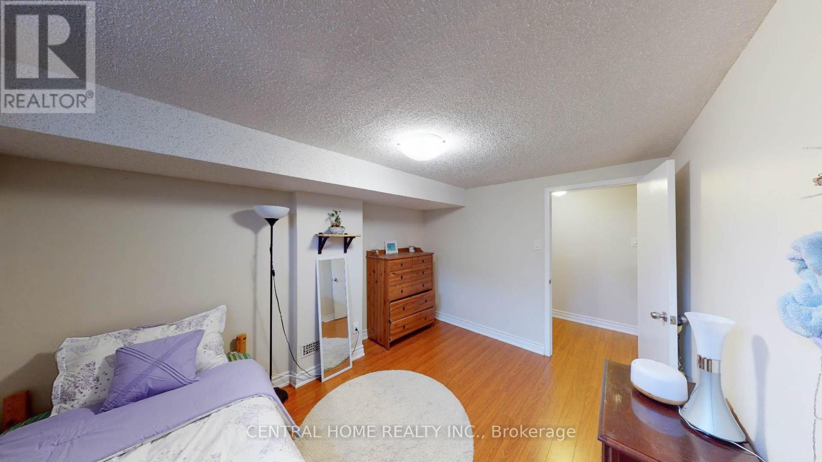 4 Robaldon Road, Toronto (Edenbridge-Humber Valley), Ontario  M9A 5A7 - Photo 26 - W9018102