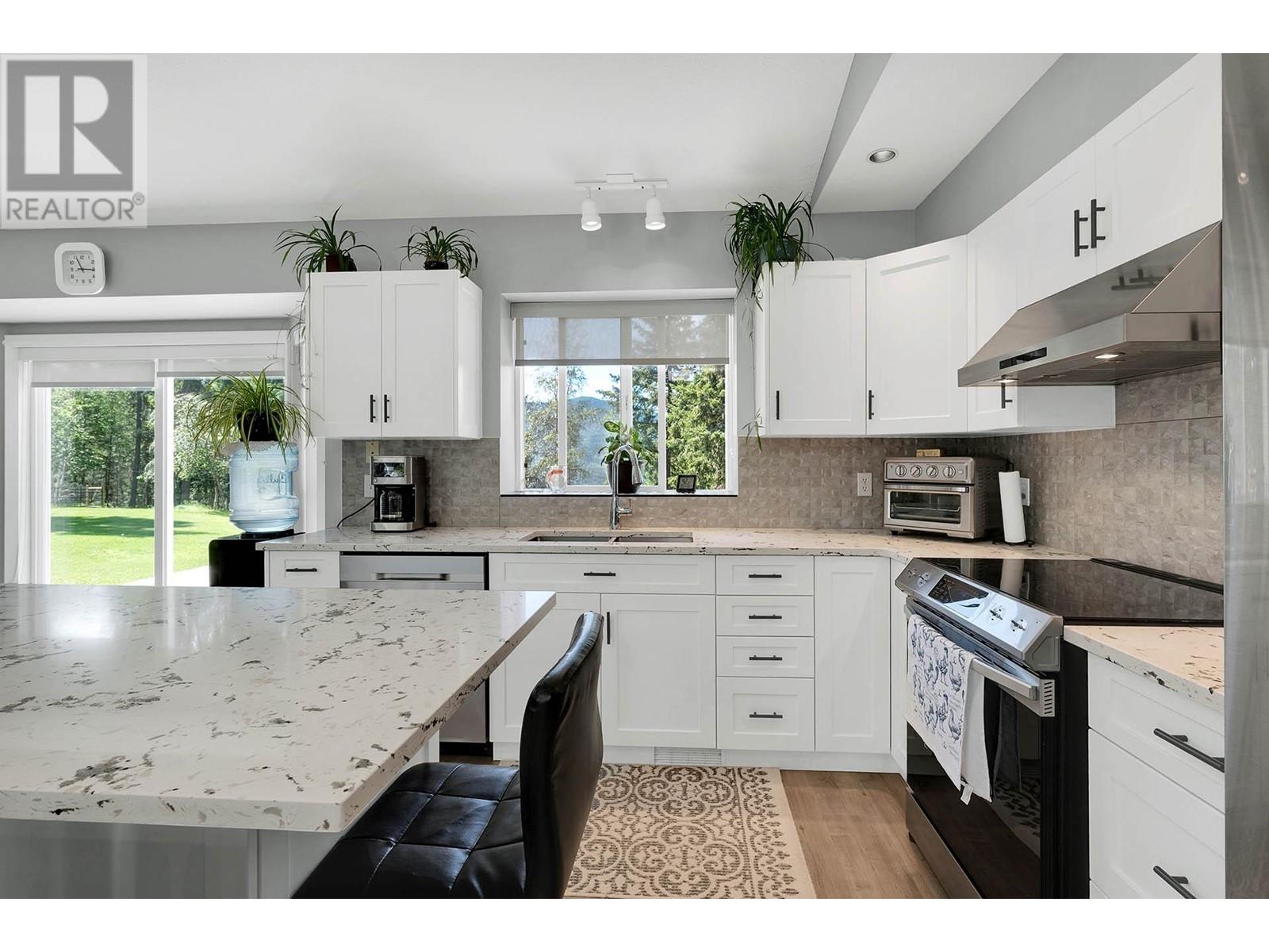 880 Heather Road, Clearwater, British Columbia  V0E 1N2 - Photo 7 - 179332