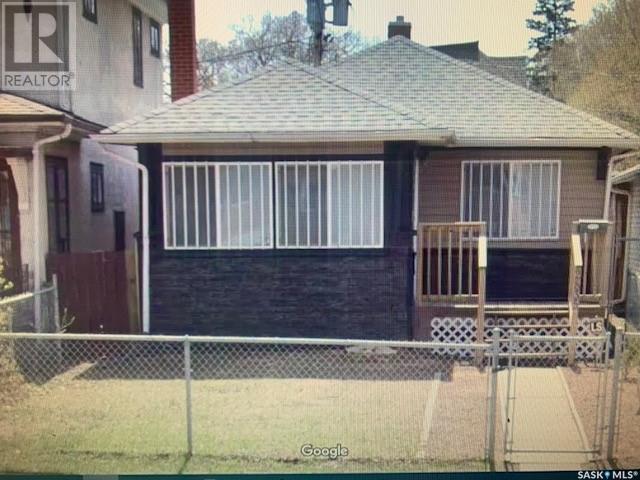 2835 DEWDNEY AVENUE, regina, Saskatchewan