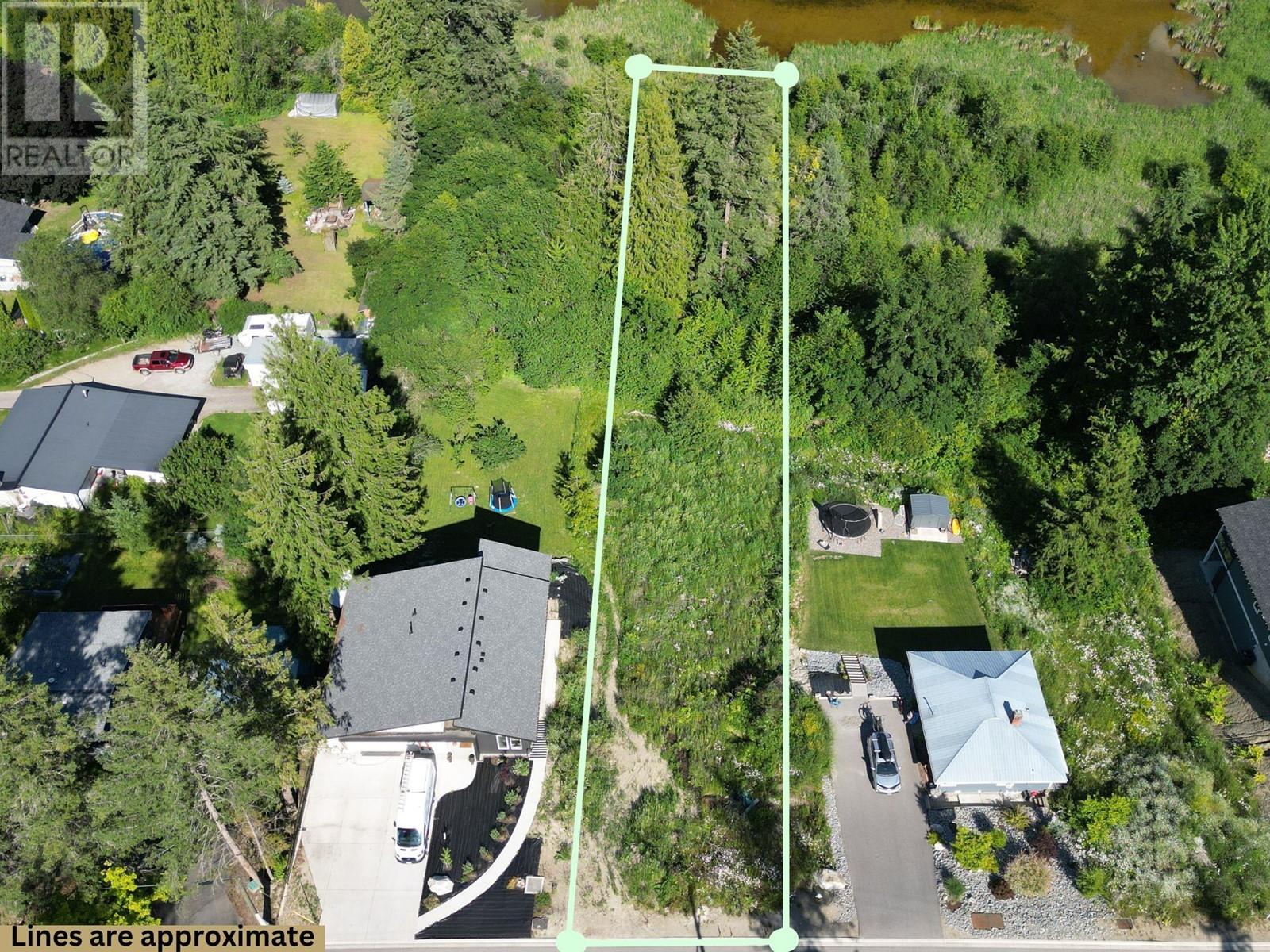 Property at 6820 46 Street NE image 4