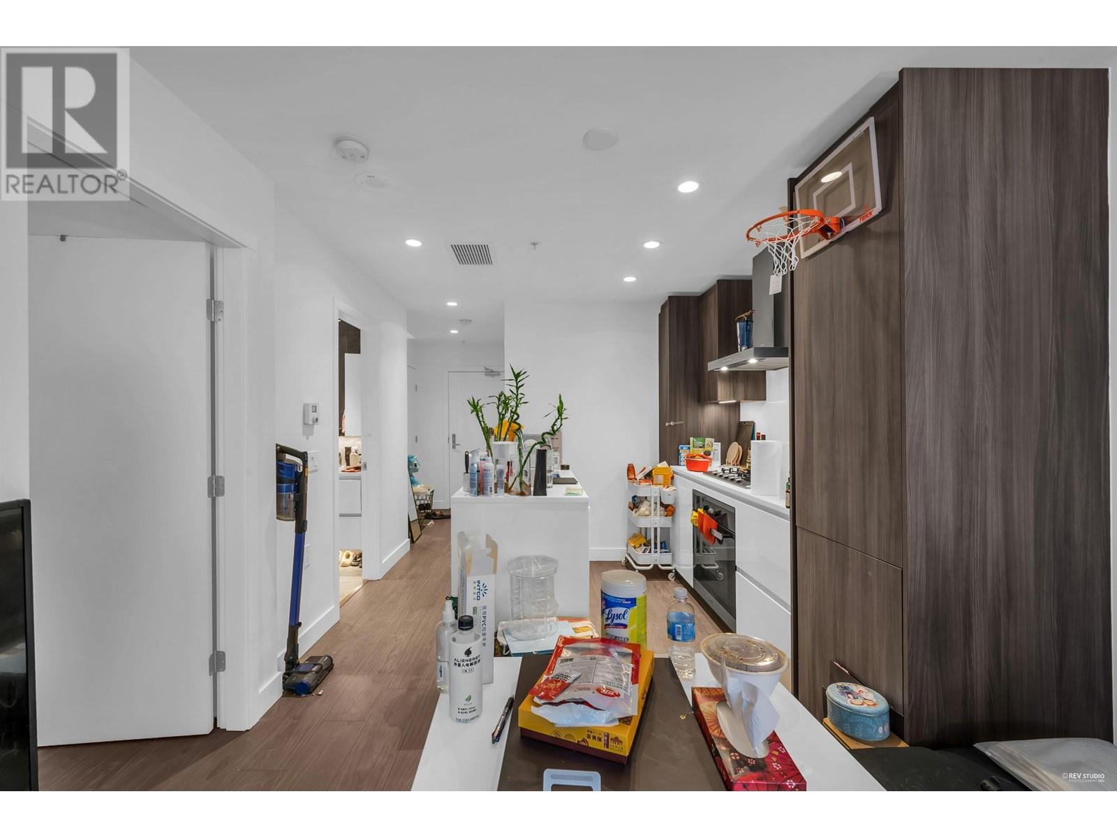 Listing Picture 23 of 24 : 860 6320 NO. 3 ROAD, Richmond / 烈治文 - 魯藝地產 Yvonne Lu Group - MLS Medallion Club Member