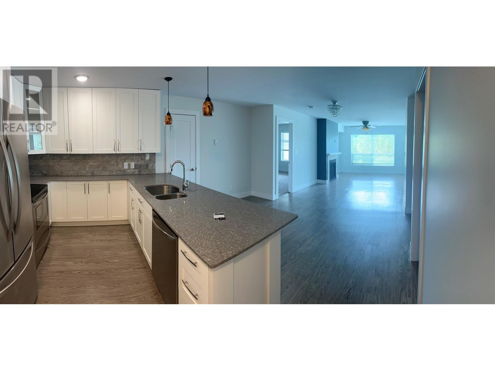 Property at 221 2055 INGLEDEW STREET image 1