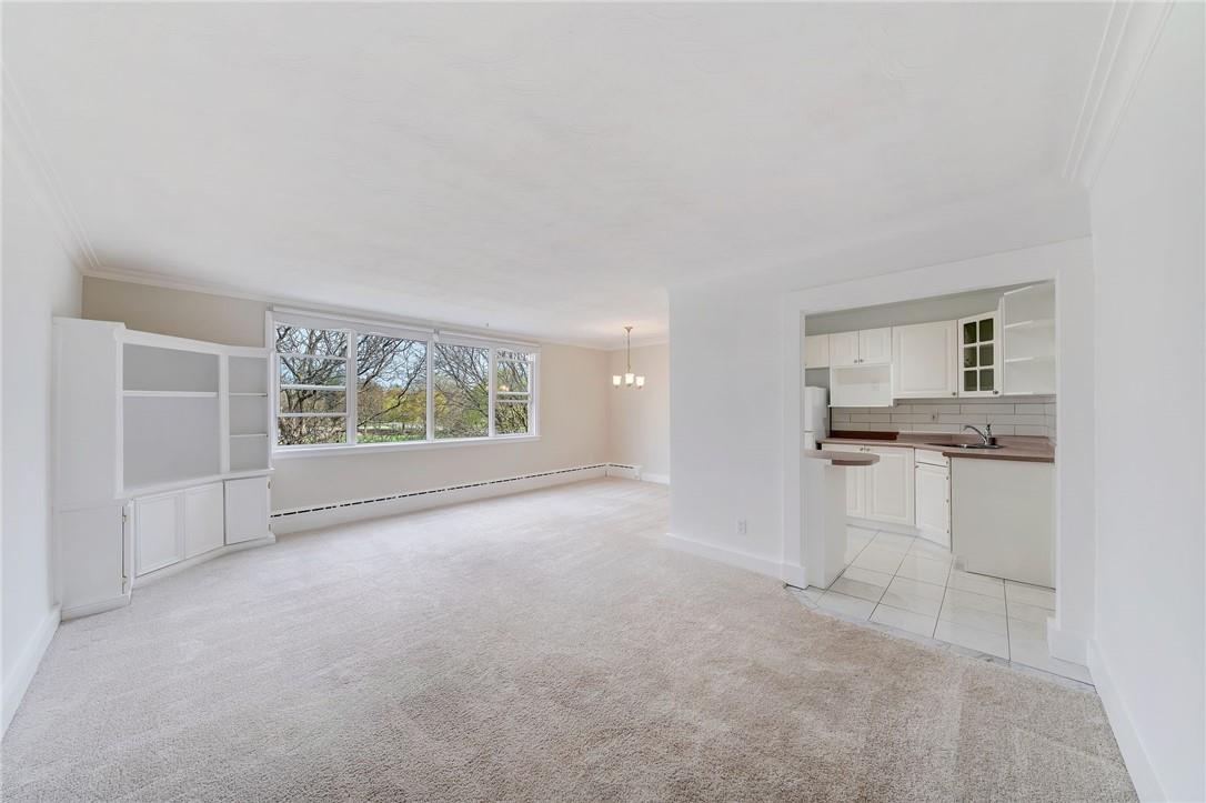 2052 Courtland Drive, Unit #304, Burlington, Ontario  L7R 1R8 - Photo 3 - H4199584