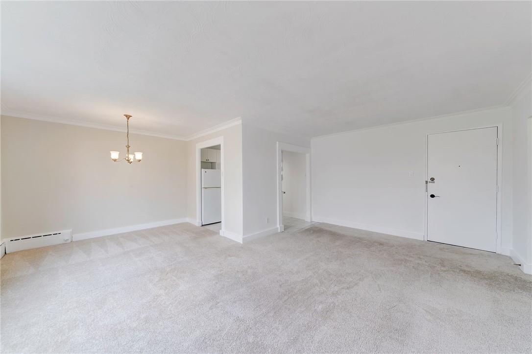 2052 Courtland Drive, Unit #304, Burlington, Ontario  L7R 1R8 - Photo 7 - H4199584