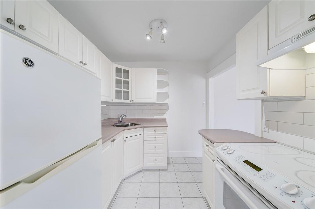 2052 Courtland Drive, Unit #304, Burlington, Ontario  L7R 1R8 - Photo 8 - H4199584