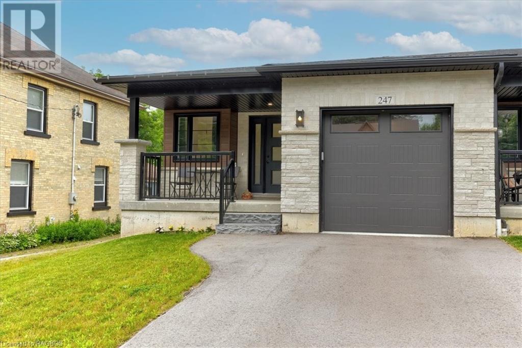 247 Fergus Street N, Mount Forest, Ontario  N0G 2L2 - Photo 4 - 40617046