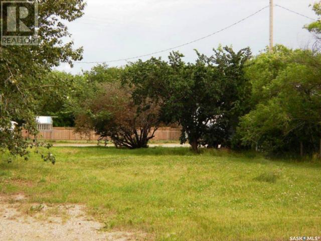 118 4th Street W, Meadow Lake, Saskatchewan  S9X 1B8 - Photo 2 - SK976140