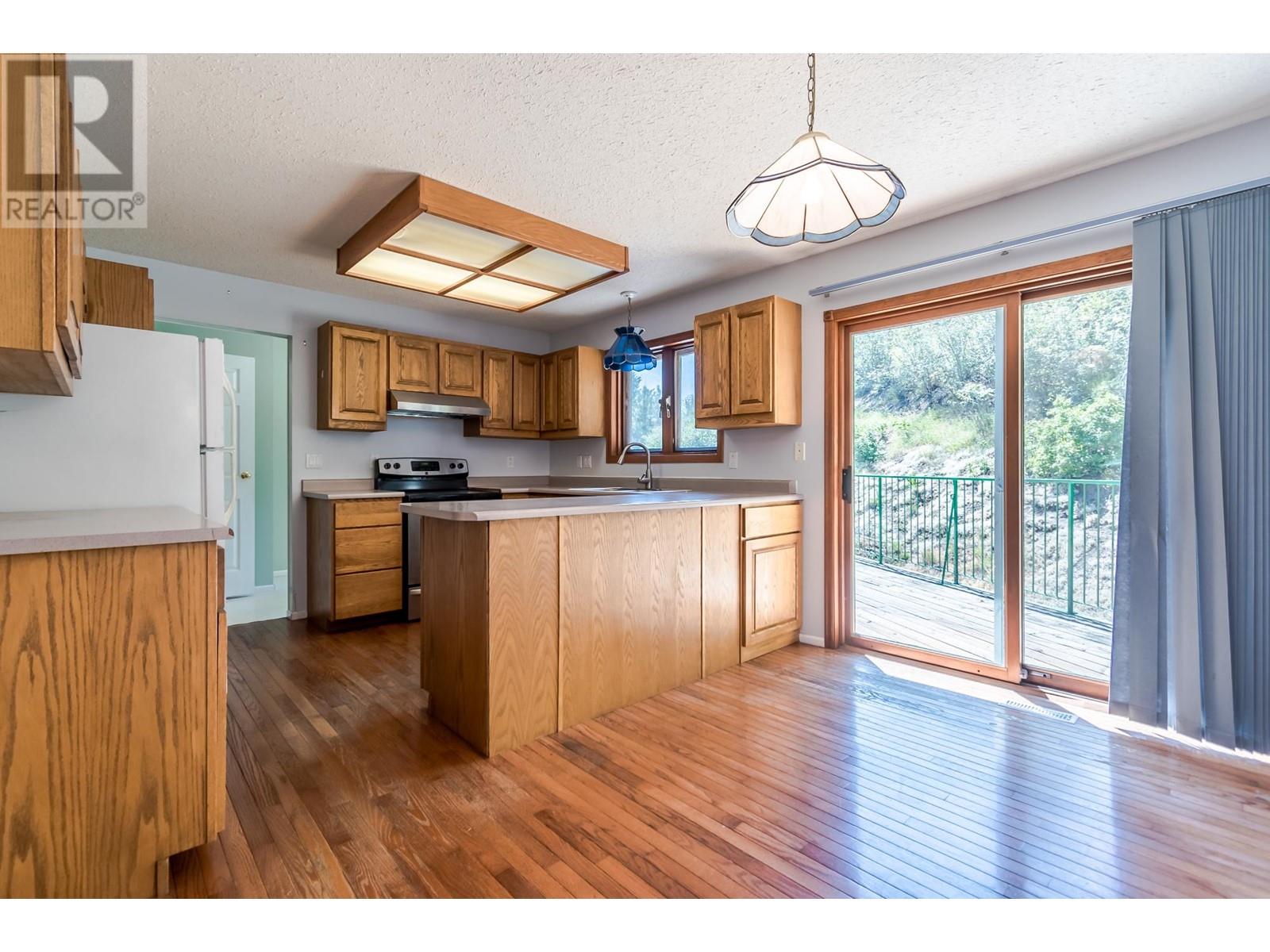 870 Eagleson Cres, Lillooet, British Columbia  V0K 1V0 - Photo 14 - 179672