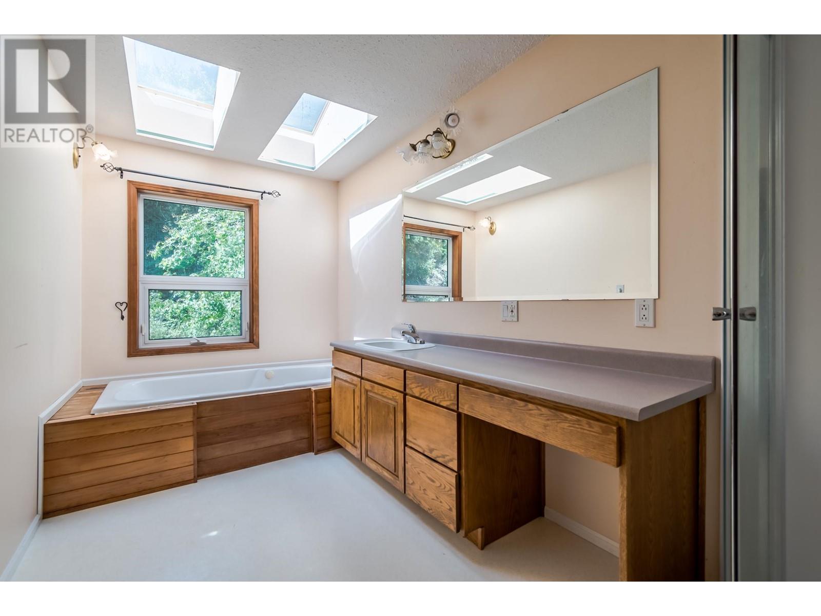 870 Eagleson Cres, Lillooet, British Columbia  V0K 1V0 - Photo 30 - 179672