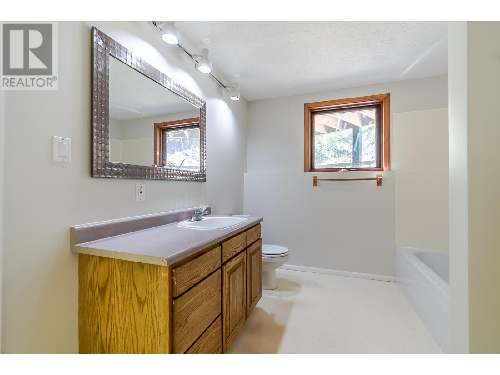 870 Eagleson Cres, Lillooet, British Columbia  V0K 1V0 - Photo 33 - 179672