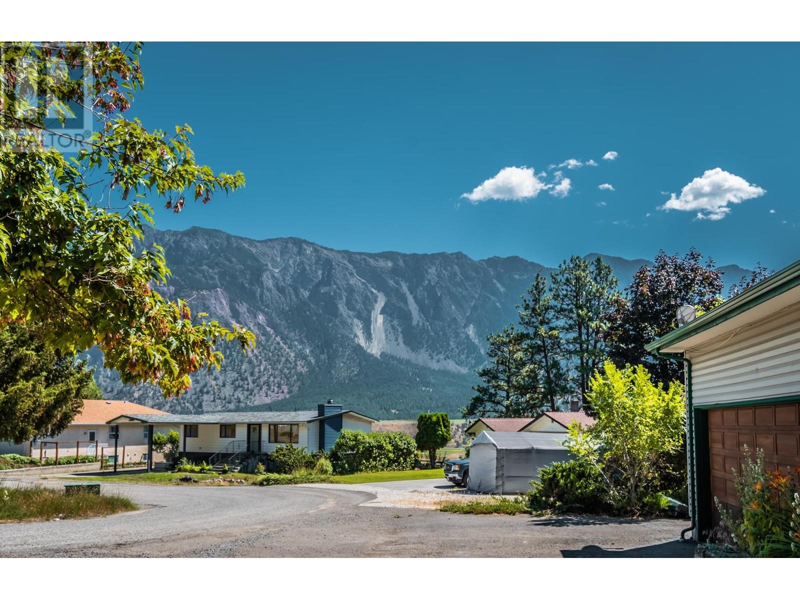 870 Eagleson Cres, Lillooet, British Columbia  V0K 1V0 - Photo 8 - 179672
