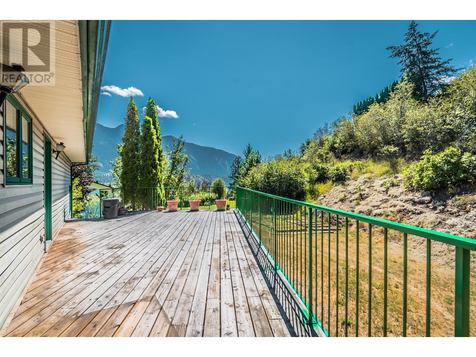 870 Eagleson Cres, Lillooet, British Columbia  V0K 1V0 - Photo 6 - 179672