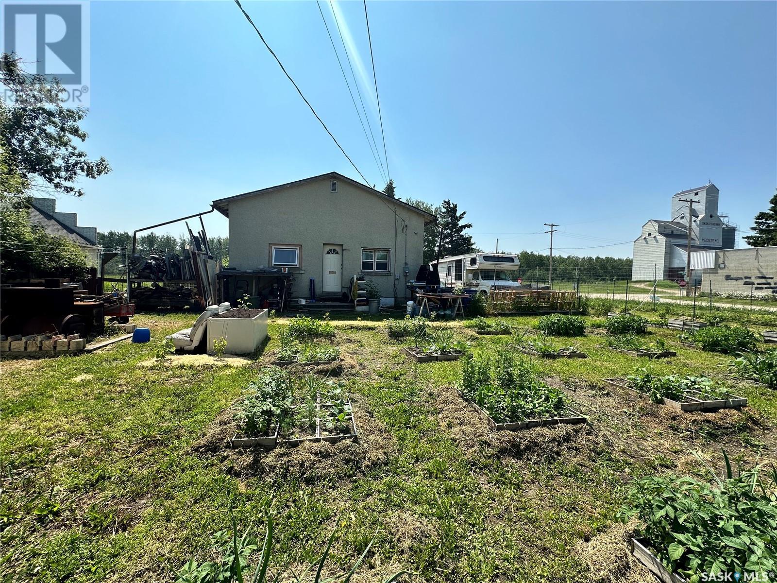 111 1st Avenue, Medstead, Saskatchewan  S0M 1W0 - Photo 15 - SK976156