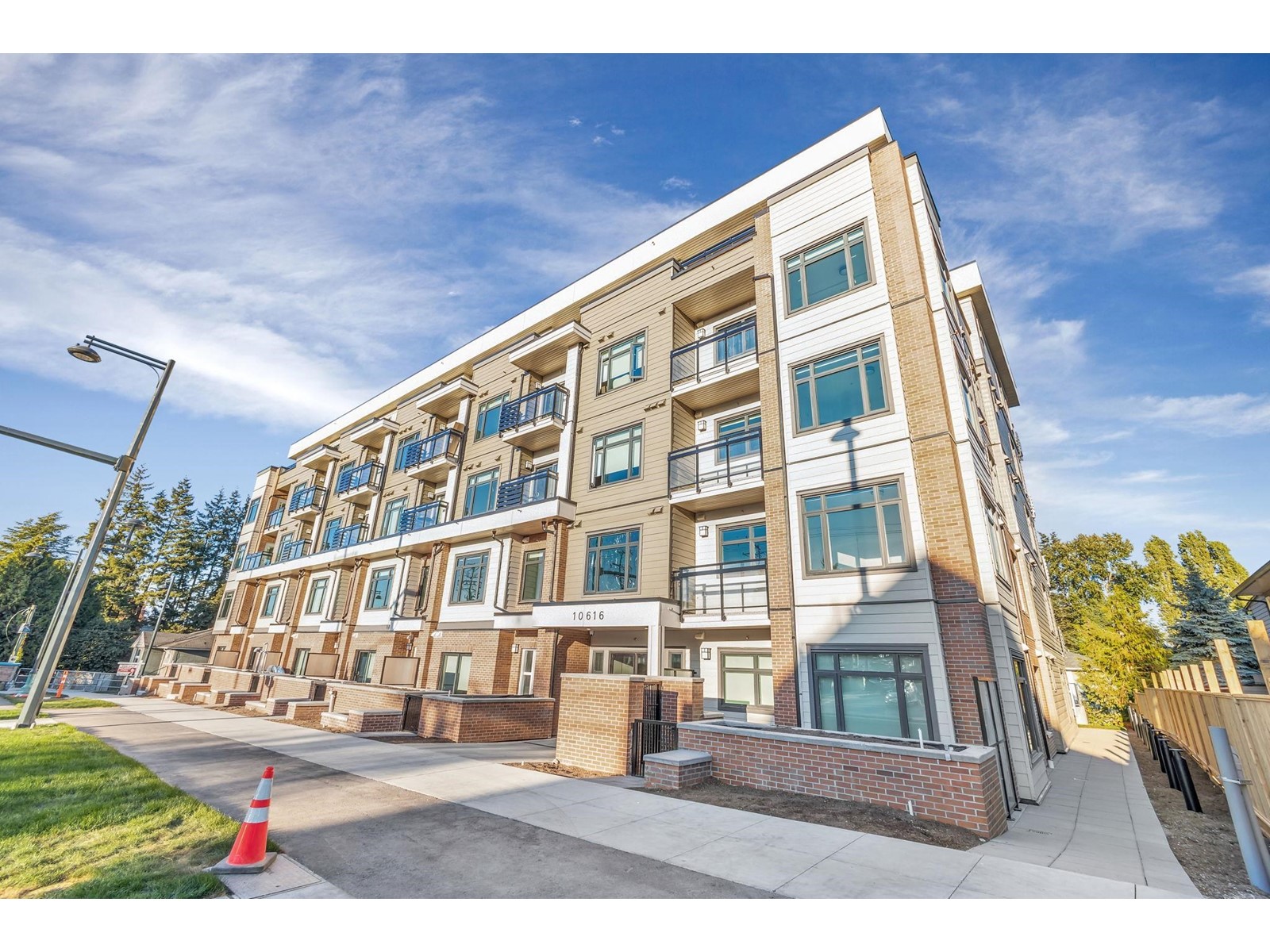 Property at 504 10616 132 STREET image 3