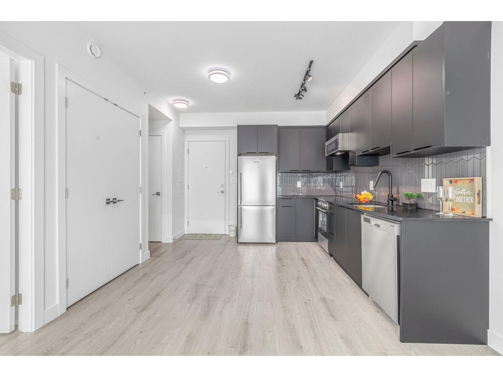 504 10616 132 Street, Surrey, British Columbia  V3T 3V8 - Photo 8 - R2903171