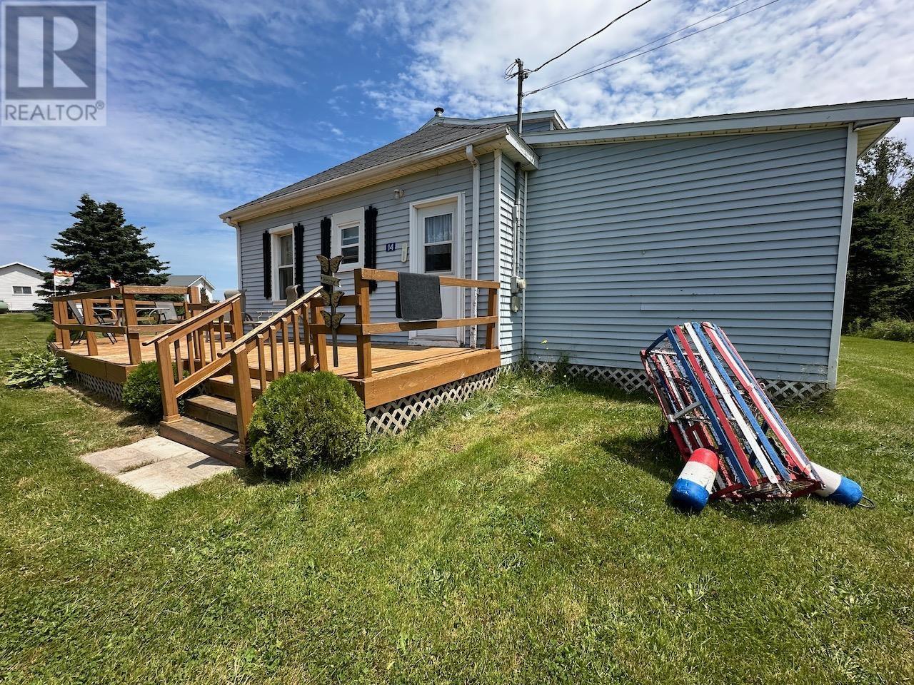 14 Sand Stone Crescent, Souris, Prince Edward Island  C0A 2B0 - Photo 2 - 202416228