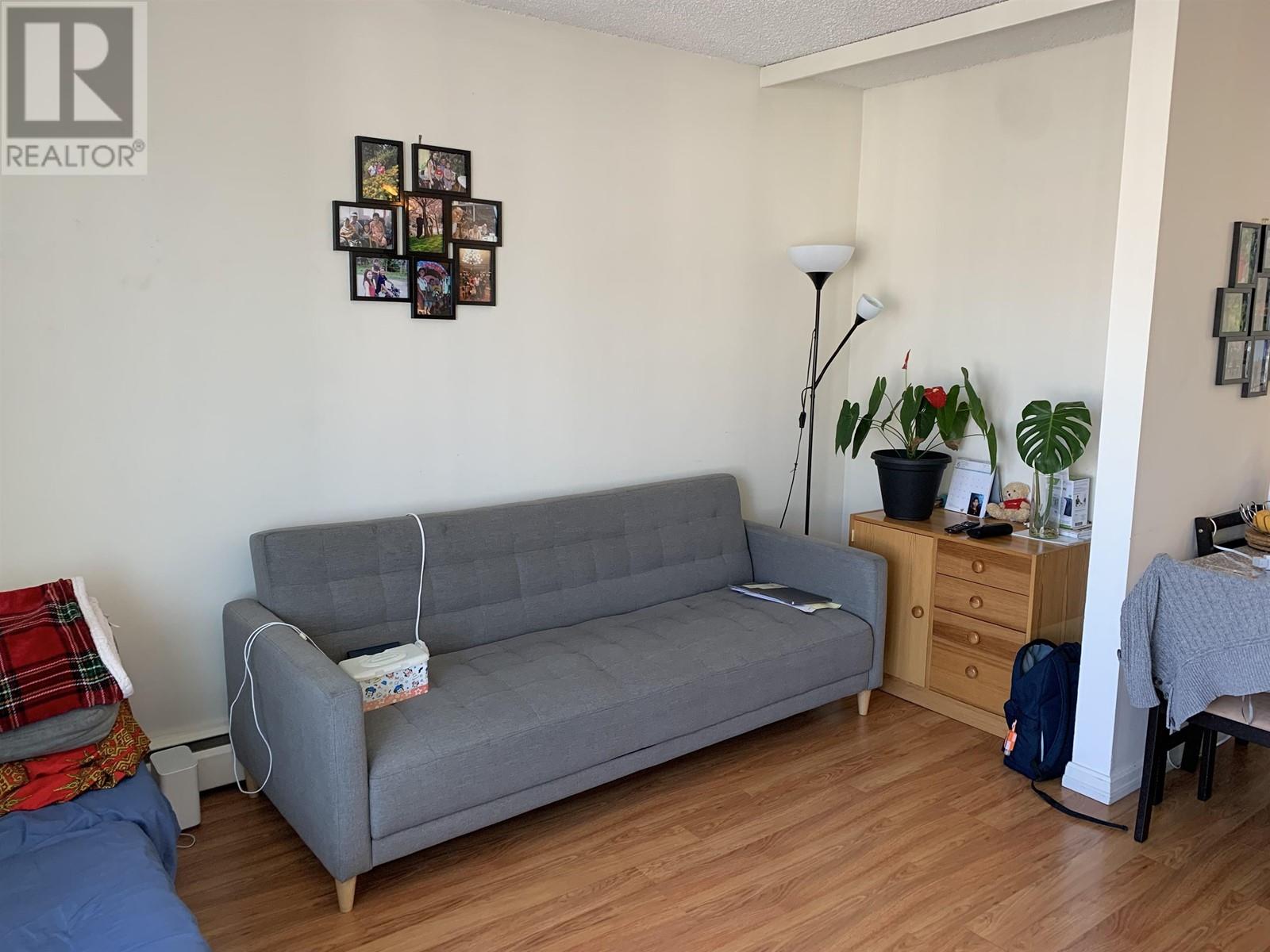 Listing Picture 3 of 8 : 303 7260 LINDSAY ROAD, Richmond / 烈治文 - 魯藝地產 Yvonne Lu Group - MLS Medallion Club Member