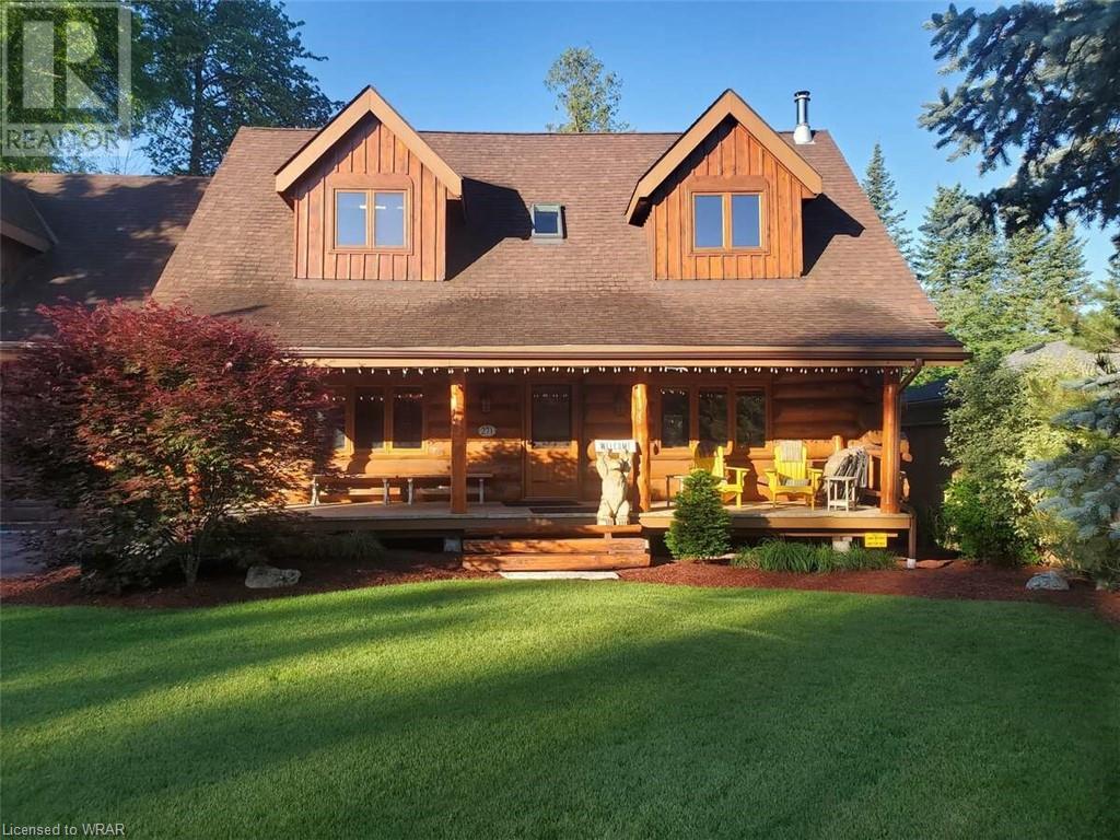 Property at 271 BAY Street image 2