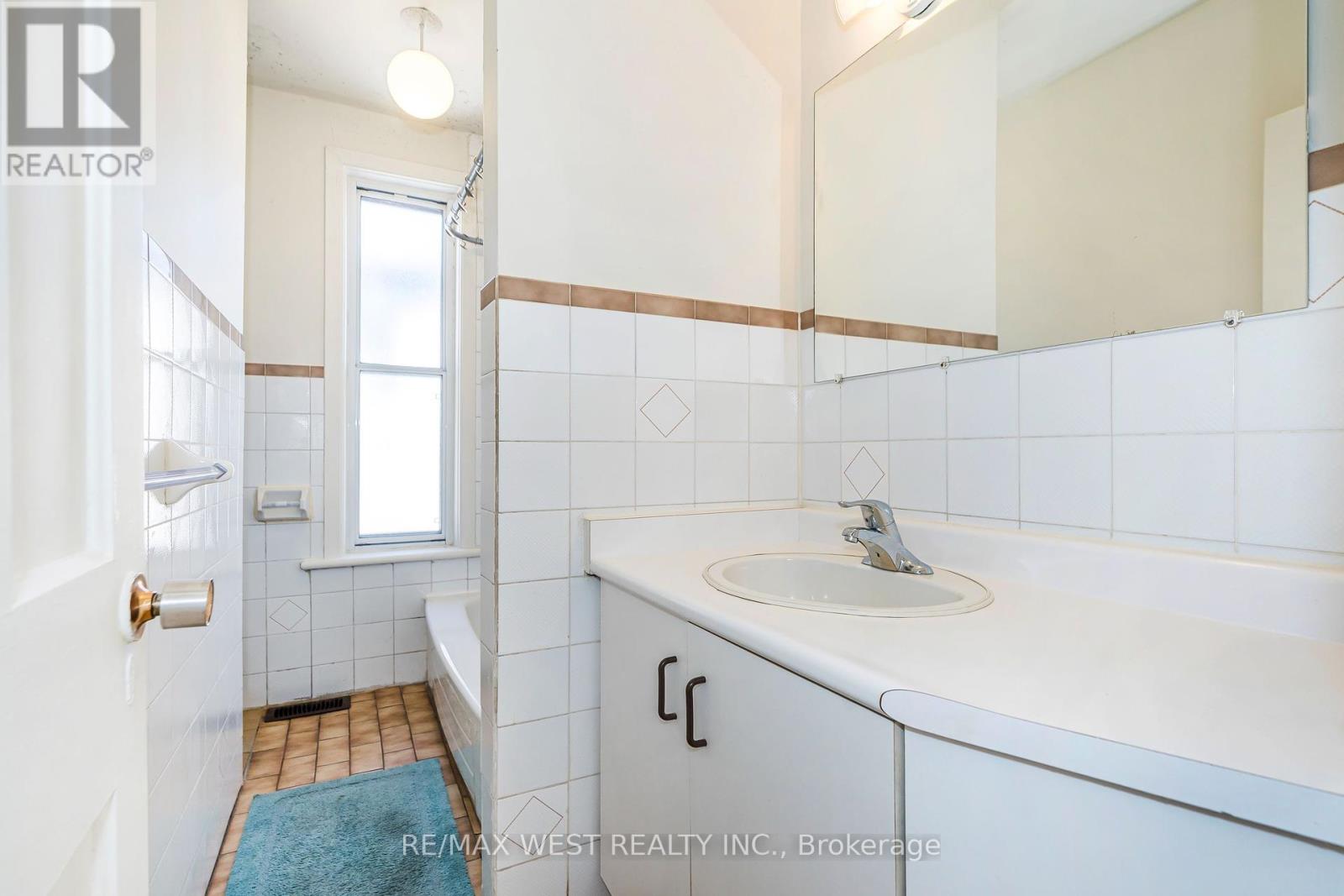 345 Dovercourt Road, Toronto (Little Portugal), Ontario  M6J 3E4 - Photo 29 - C9020324